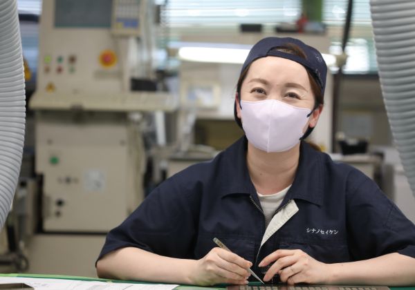 手半田実装の技術者